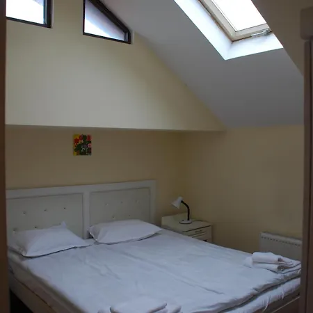 Къща за гости Anex 3*