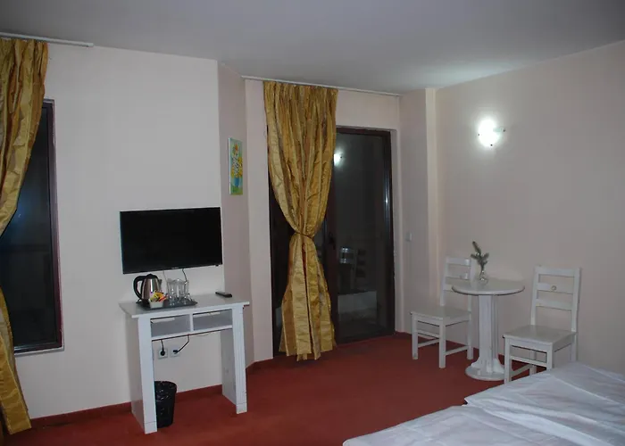 Anex 3* بانسكو